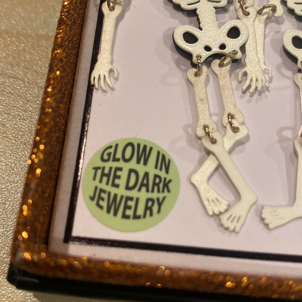 Skeleton earrings that glow in the dark by Bella Jack for Halloween NWT - Picture 2 of 8